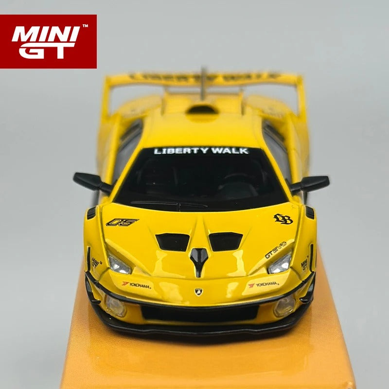 MiniGT LBWK Murciélago GT EVO – Yellow (MGT1135)