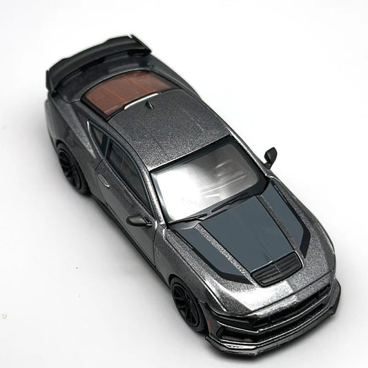 MiniGT Ford Mustang Dark Horse 2024 – Carbonized Gray (MGT957)